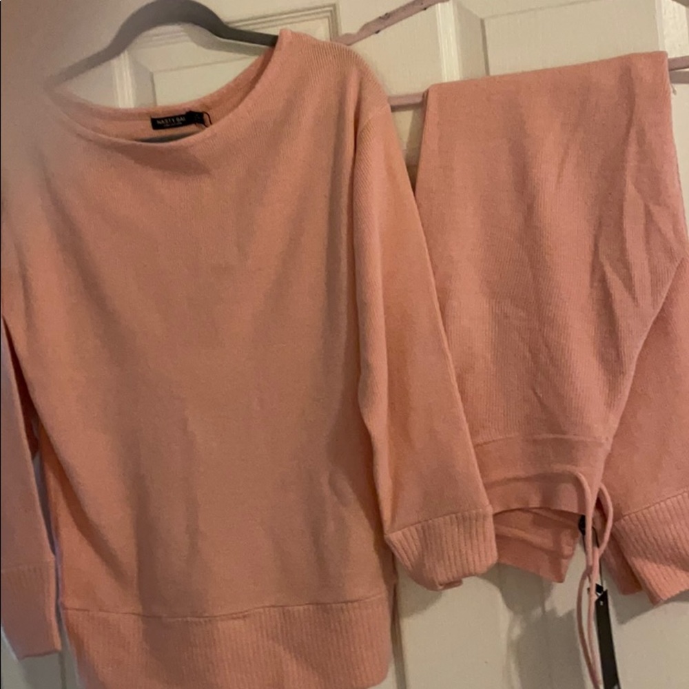 Women’s pants suit